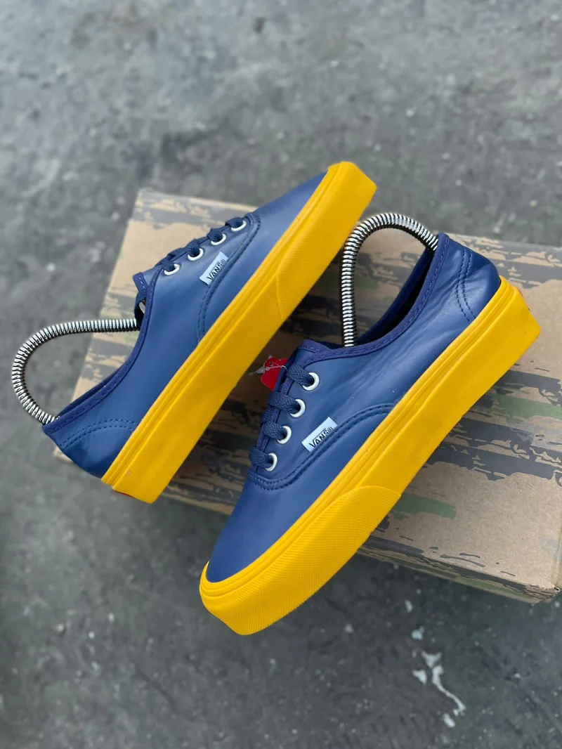 Soft Leather Double Sole Vans of the Wall Blue Yellow Sole