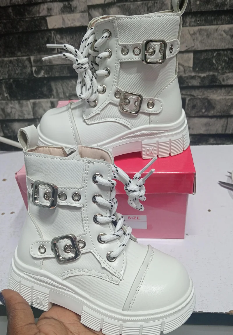 Stylish Kids' White Ankle Boots with Buckles - Perfect for Fall and Winter