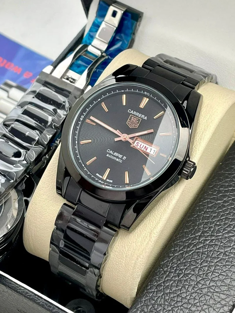 Tag Carrera Slim 7AA Premium Series Men's collection Black Gold Wrist Watch