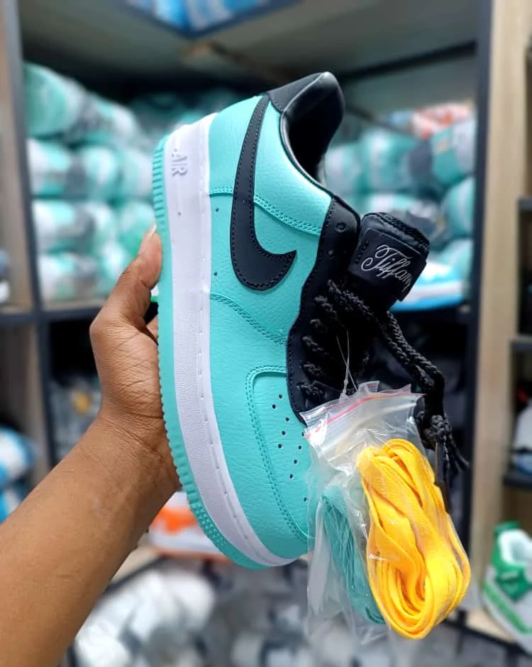 Tiffany and Co, Edition x Nike Air Force1 Low Mint Blue