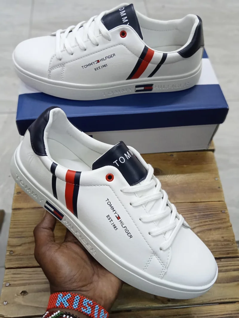 Tommy Hilfiger Essential Sneakers in Leather Trainers - White