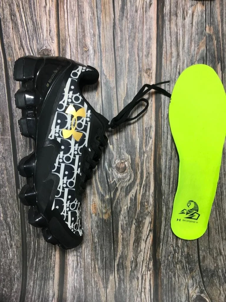 UA SCORPIO 2 x Dior Dior Joint Under Armour Scorpion Black White Yellow