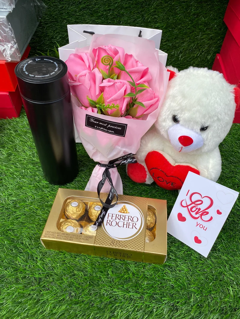 VALENTINES LADIES GIFT SET-VALENTINES GIFTS-FERRERO ROCHER/VALENTINES FLOWERS