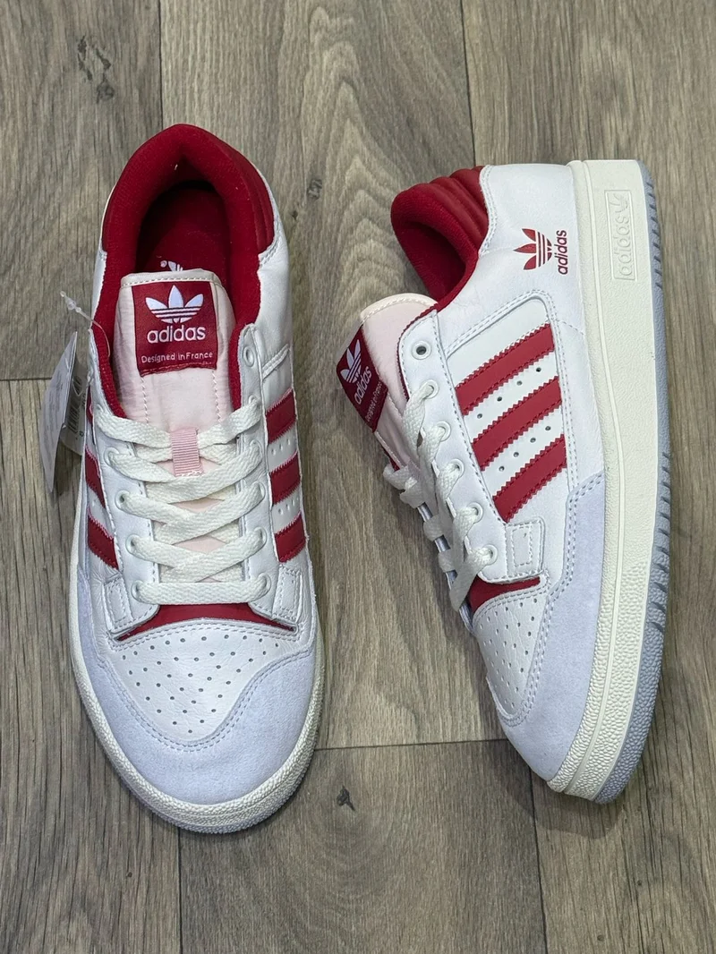 WHITE – RED ADIDAS  HANDBALL SPEZIAL  SNEAKERS .