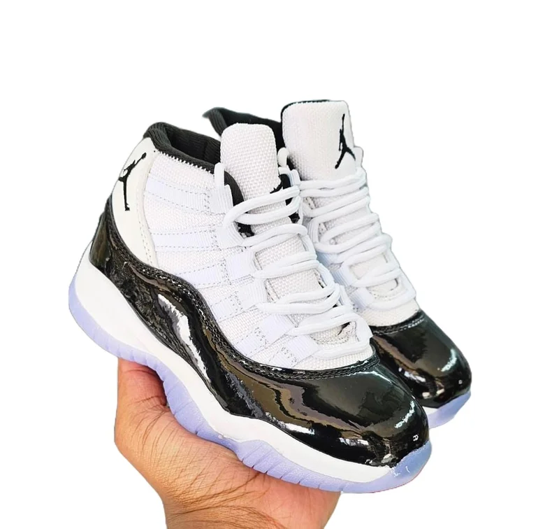 WHITE-BLACK KID’S NIKE JORDAN 11 RETRO BASKETBALL SHOES