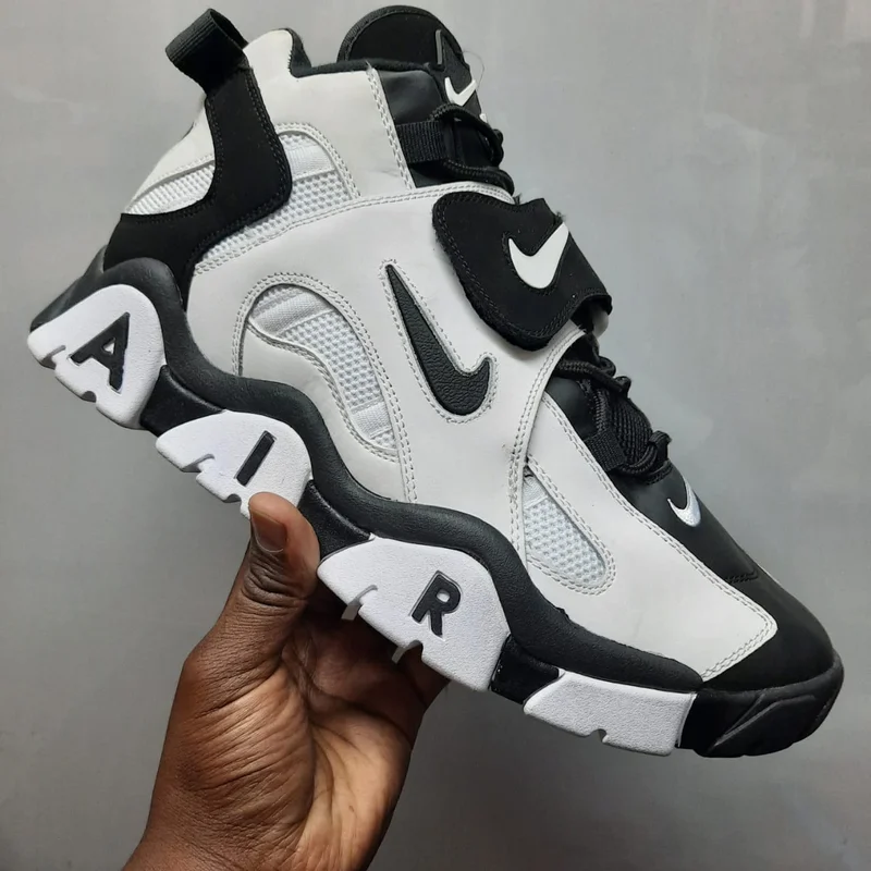 White-Black-Unisex Basketball  Shoes NIKE Air BARRAGE Sneakers