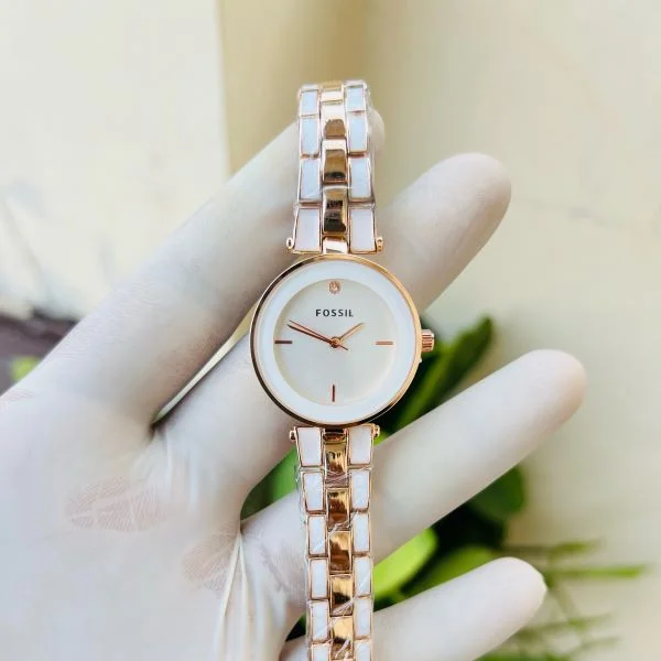 WOMEN FOSSIL WATCH.