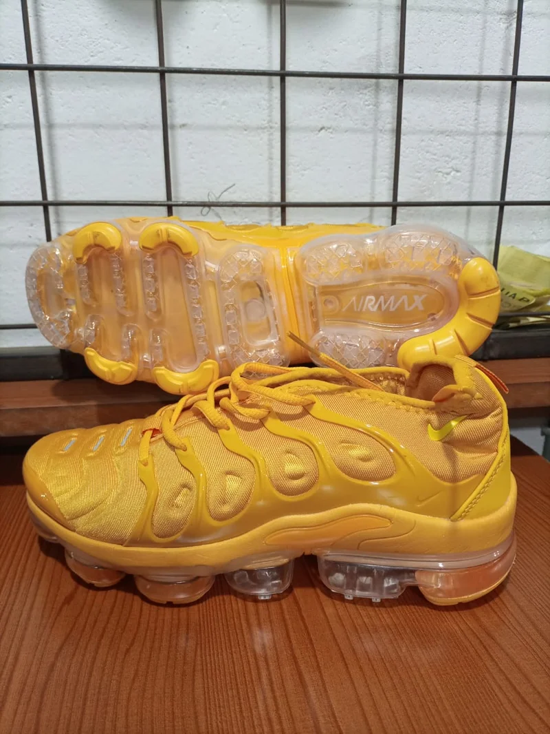 Yellow Nike Air Vapormax Plus Men's Shoes