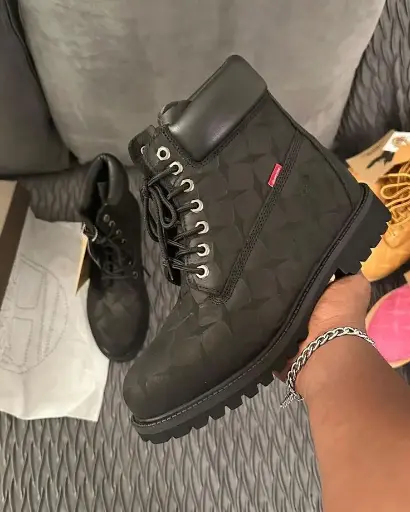 Supreme x Timberland 6-Inch Premium Waterproof Boots - Black Diamond Plate