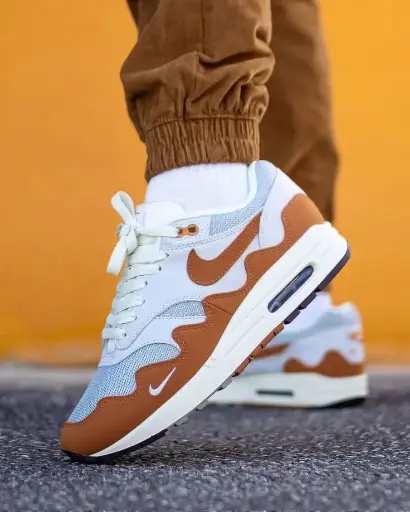Nike Air Max 1 x Patta "The Wave" Sneakers 