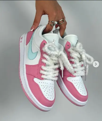 Nike Air Jordan 1 Low SE 