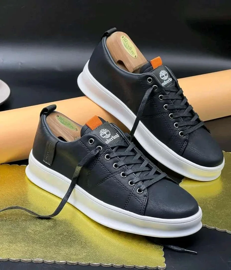 Authentic Timberland casual shoes;Black