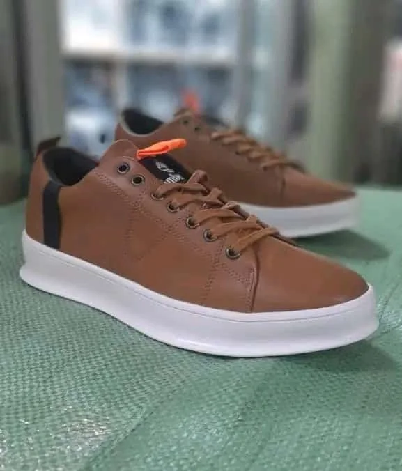 Authentic Timberland casual shoes;Brown