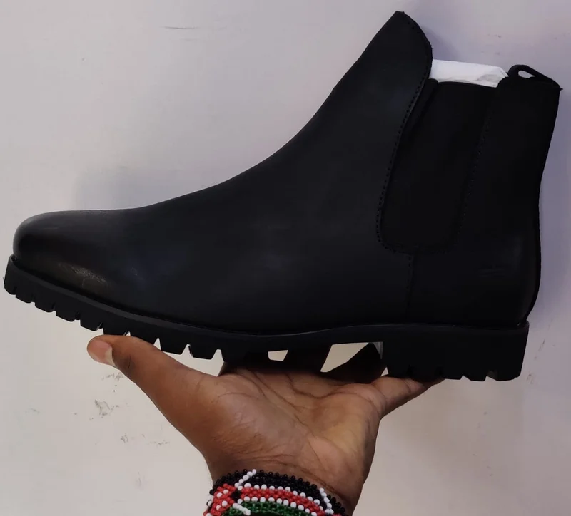 Black Clarks Leather Chelsea Boots Fashion Men