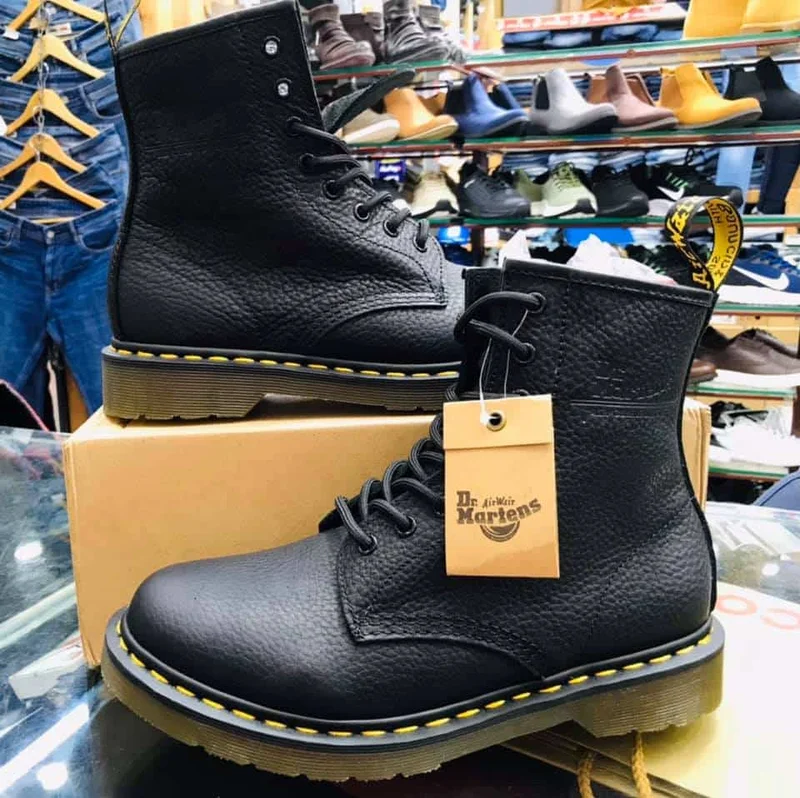 BLACK DR MARTENS 1460 PASCAL BEX