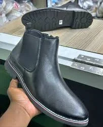BLACK MEN’S  CHELSEA BOOTS